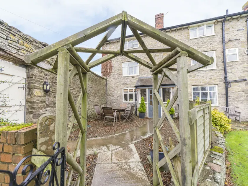 Rowton Manor Cottage - Image 1
