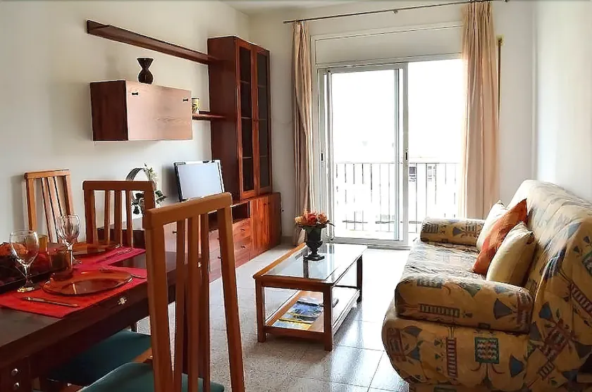 Apartamentos Costa Brava Palamós Centro - Image 1
