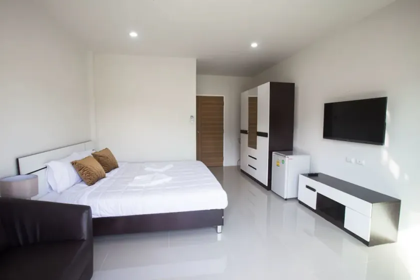 Le Fay Airport Residence - Image 1