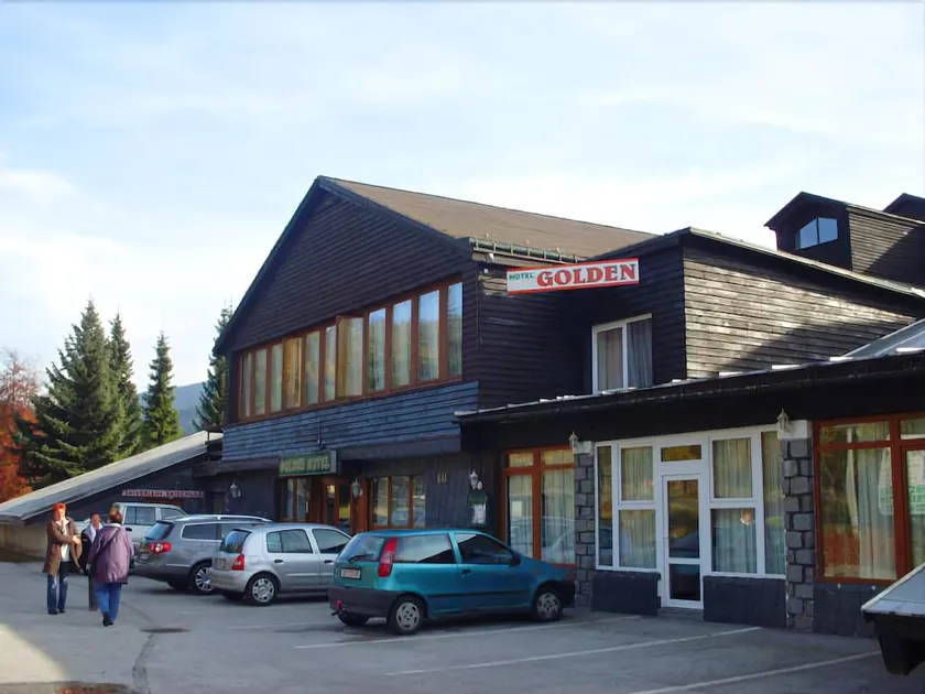 Hotel Golden - Image 1