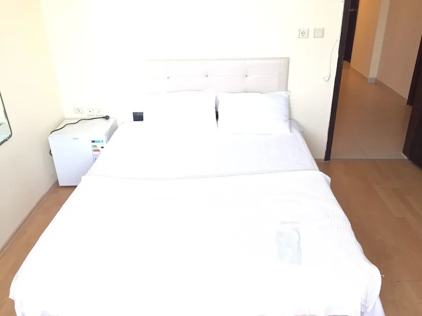 Konig Hotels - Image 1