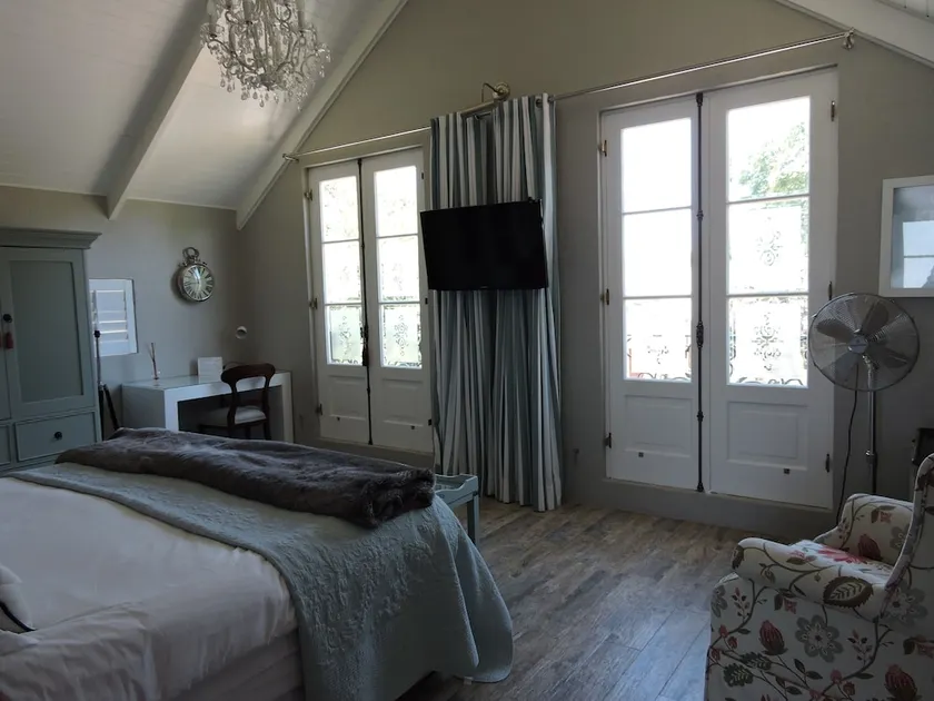 Worcester Cottage and Suite - Image 1
