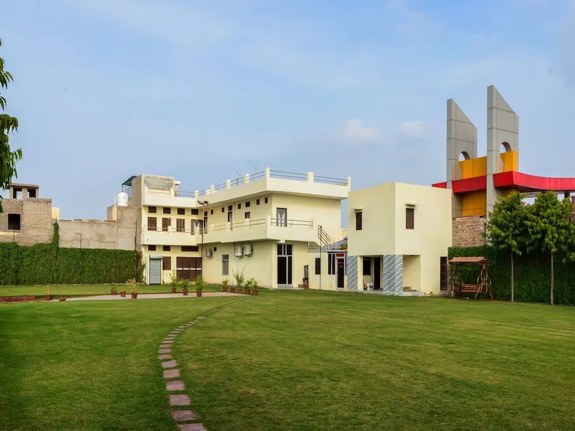 Moti Mahal Lawn By Oyo Rooms - Image 1