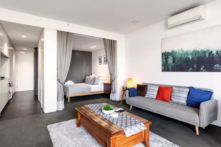 Spacious 1BD 50m From Chapel Street - Image 1