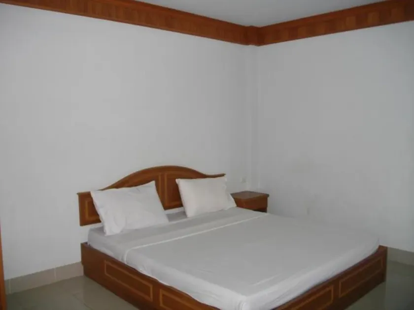 Yong Dee Apartment - Image 1