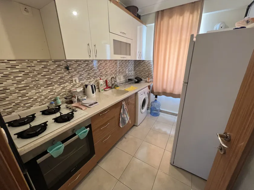 shared apartment with private room-özel odalı ortak daire - Image 1