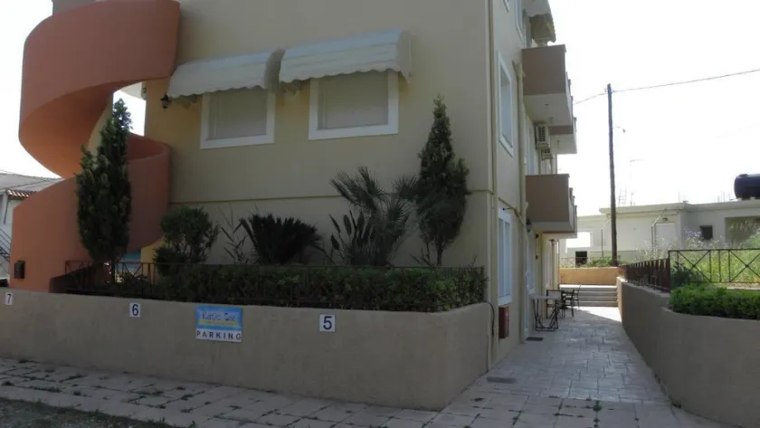 Karfas Sea Apartments - Image 1