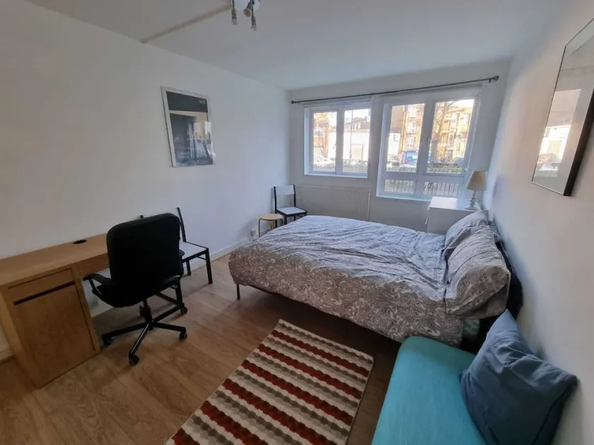 2 Bedroom Apartment in Kentish Town - Image 1