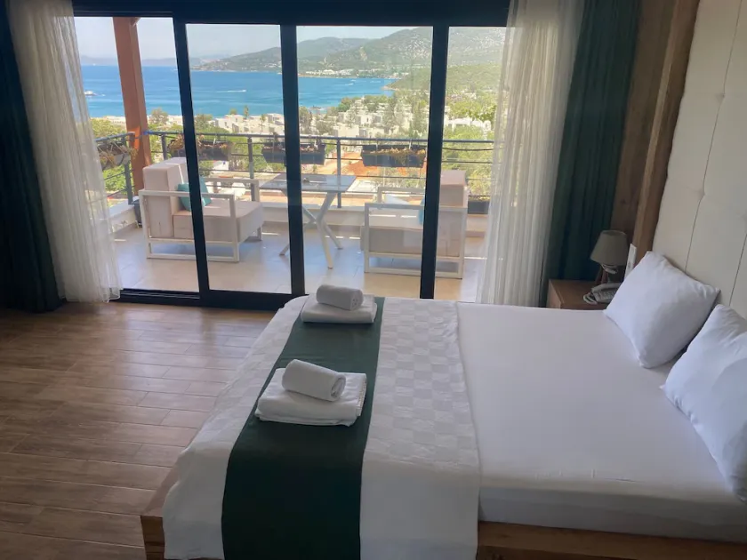 Olivia Hotel - Image 1