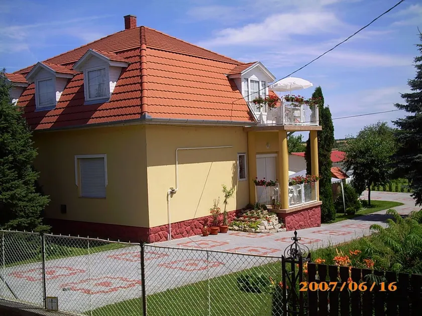 Balaton Apartman House 1 - Image 1