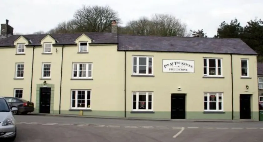 Inn at the sticks - Image 1