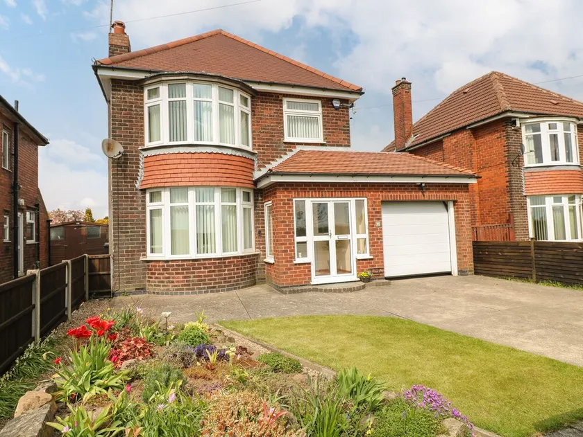 75 Mansfield Road - Image 1