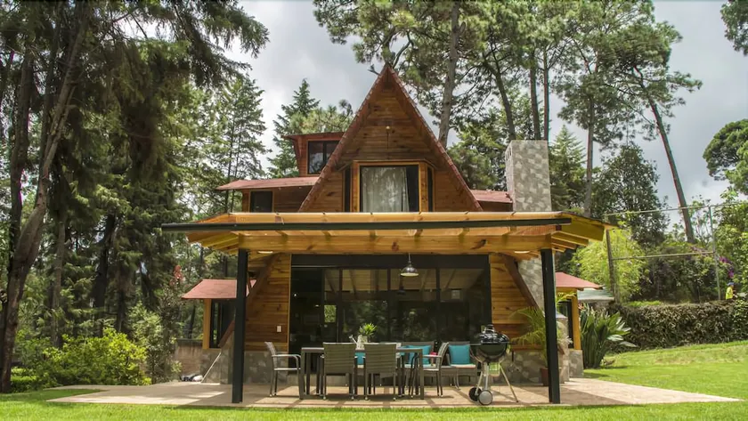 Valle de Bravo Family Retreat Cabin Surrounded by Nature - Image 1