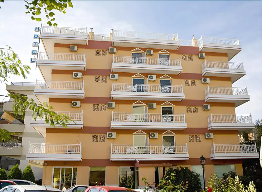 Ilion Hotel - Image 1