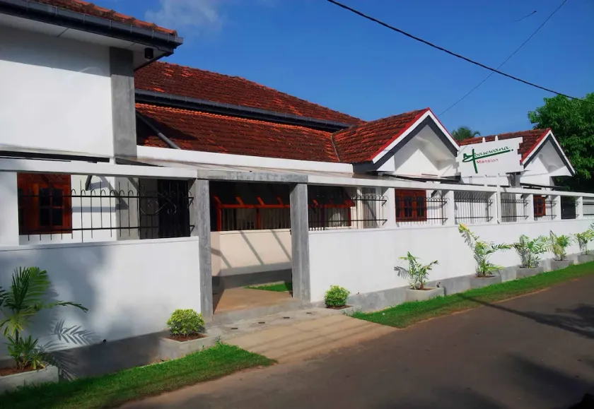 Ambasewana Mansion - Image 1