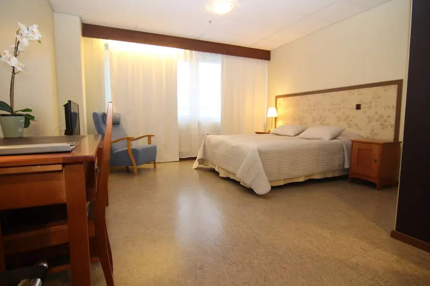 Pii Hotel - Image 1