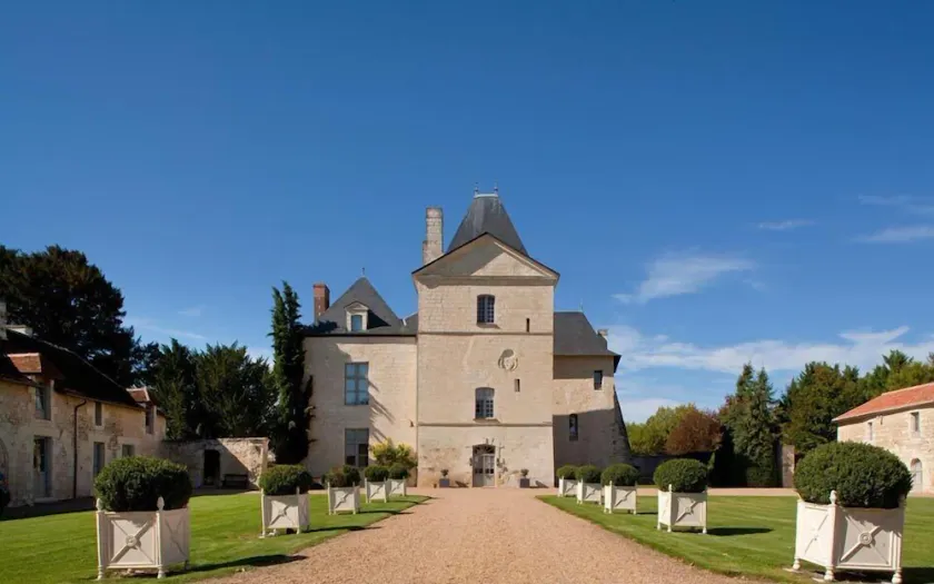 Chateau De Charge - Image 1