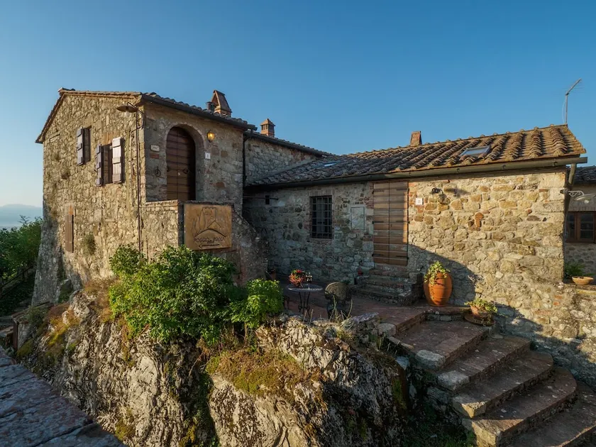 Poggio Alla Rocca - Sole - Image 1