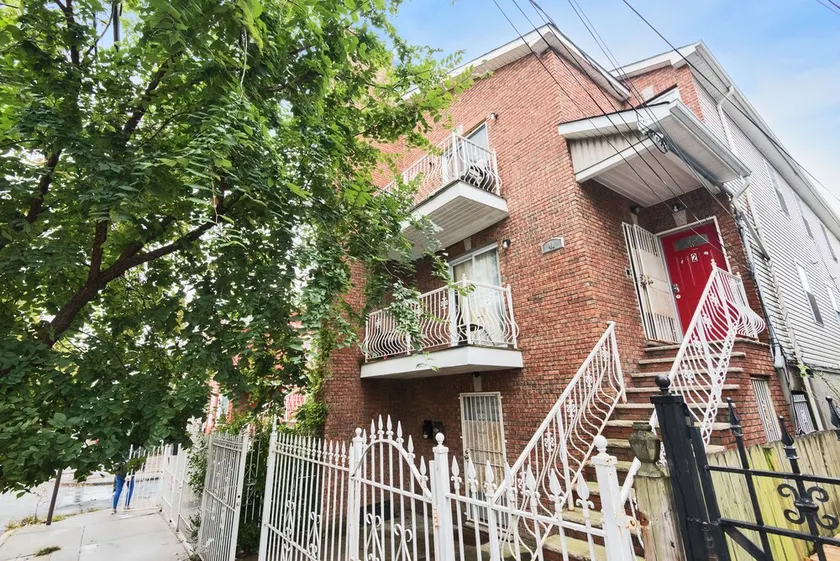 Racpanos Modern Stay on Union Street - Image 1