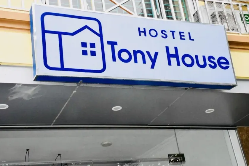 Tony House Hostel - Image 1