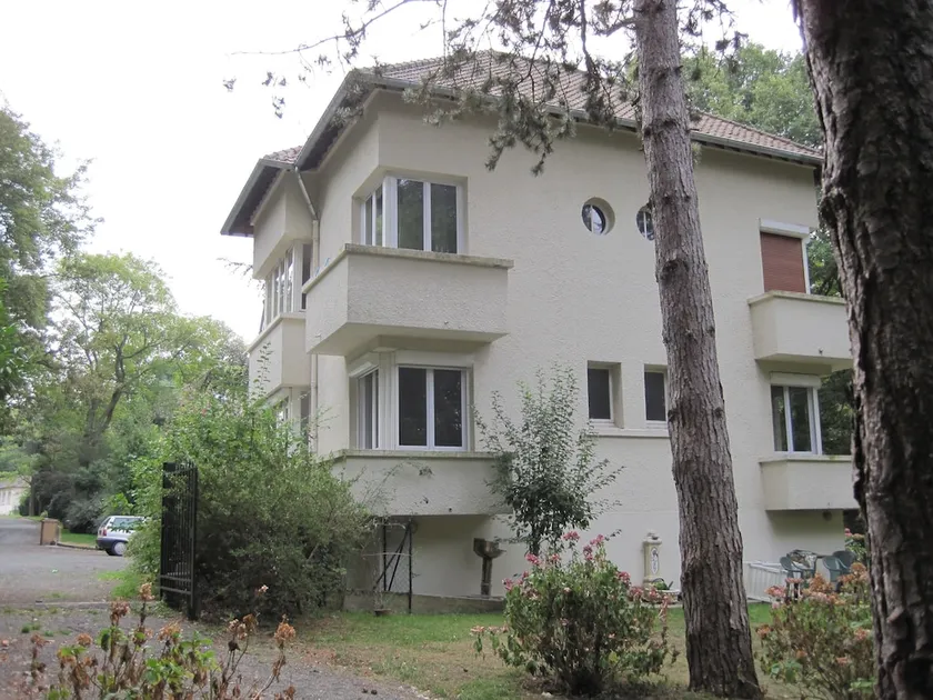 Villa 1930 - Image 1