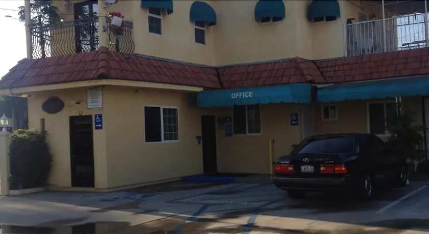 Southern Motel - Image 1