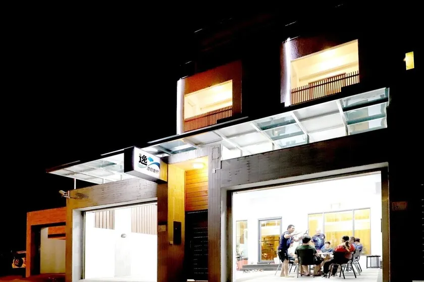 Ei Villa - Image 1