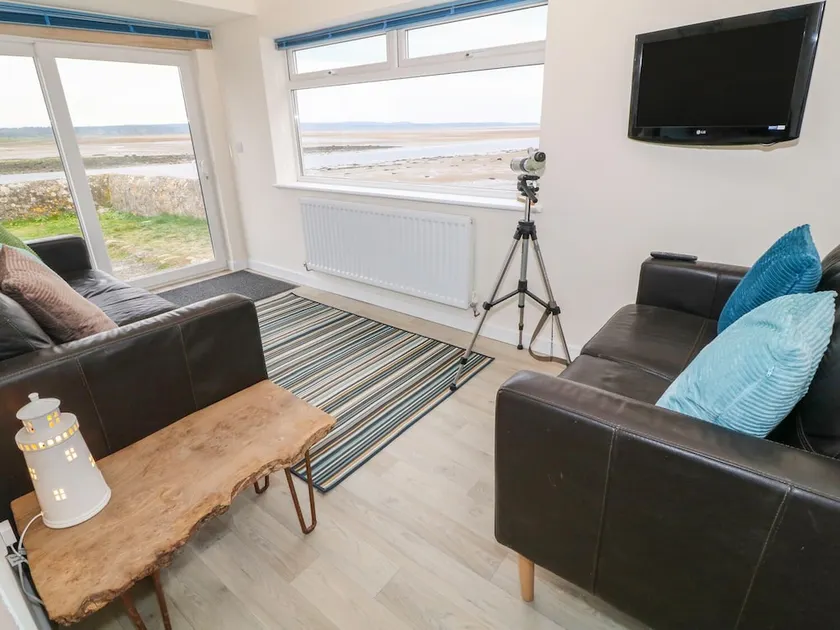 1 Beach Cottages - Image 1