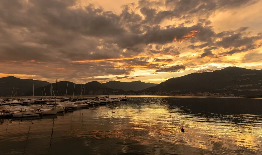 Tramonti E Lago - Image 1