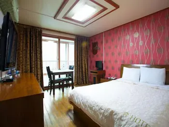Goodstay Hue Hotel - Image 1