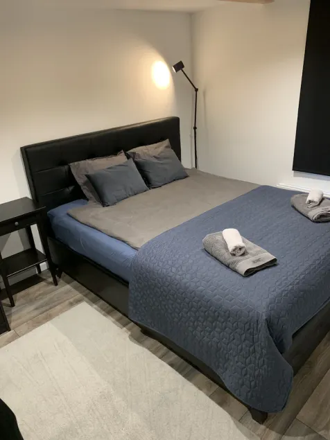 R&J Guesthouse - Image 1