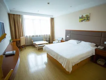 Greentree Inn Shanghai Caohejing Development Zone Songjiang Park Jiuxin Road Business Hotel - Image 1