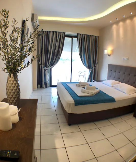 Oleander Apartments - Image 1