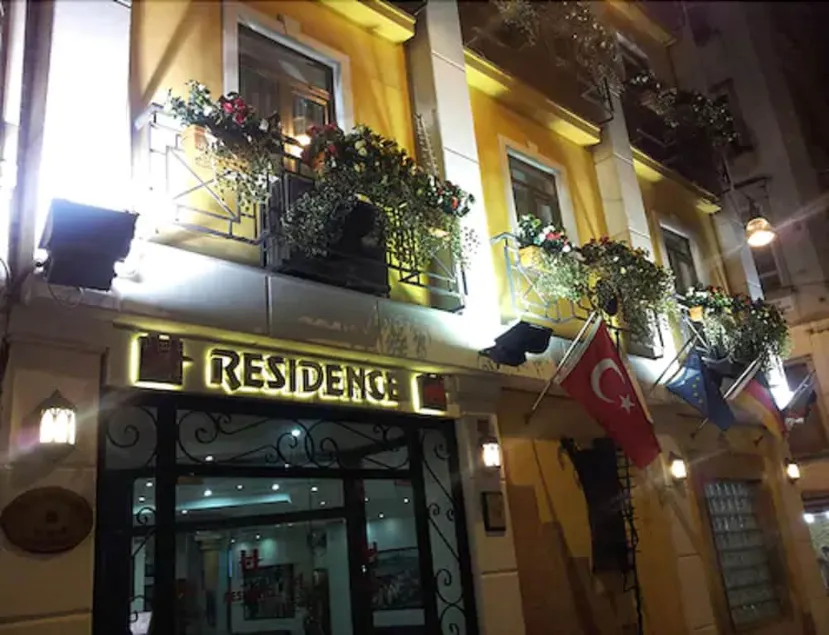 Hotel Residence - Image 1