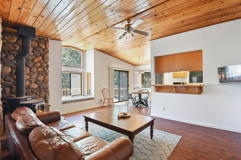 Palisades Point Prime Location! - Image 1