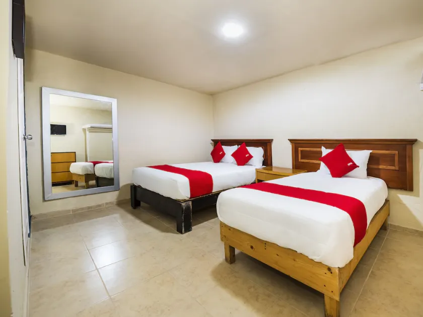 Hotel Los Pinos Silao by OYO Rooms - Image 1