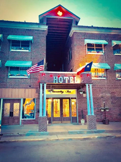 Trucountry Inn - Image 1