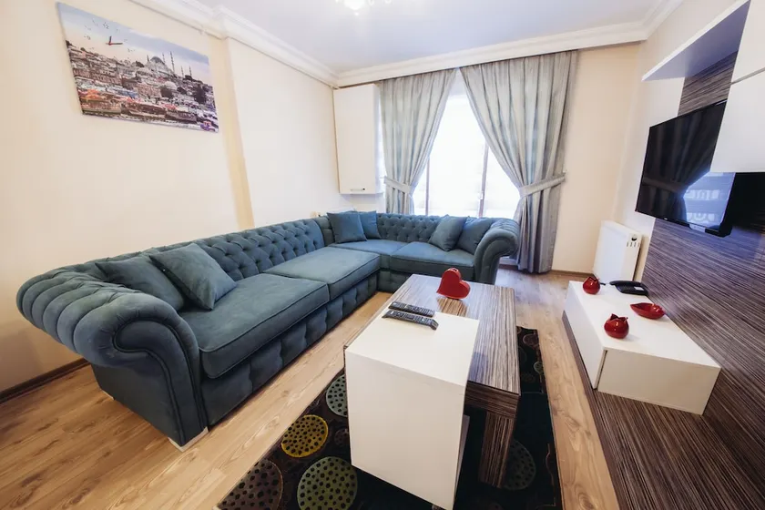 Overland Residence - Image 1