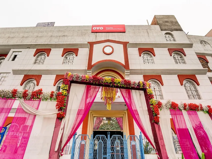 Vishwakarma Palace by OYO Rooms - Image 1