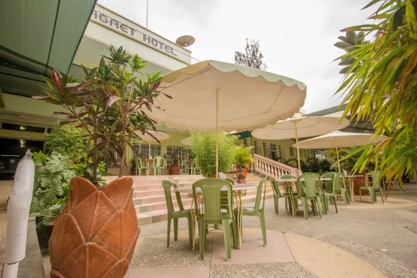 Sagret Hotel Equatorial - Image 1
