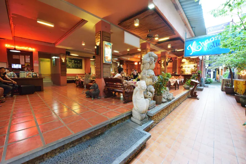 Khaosan Holiday - Image 1