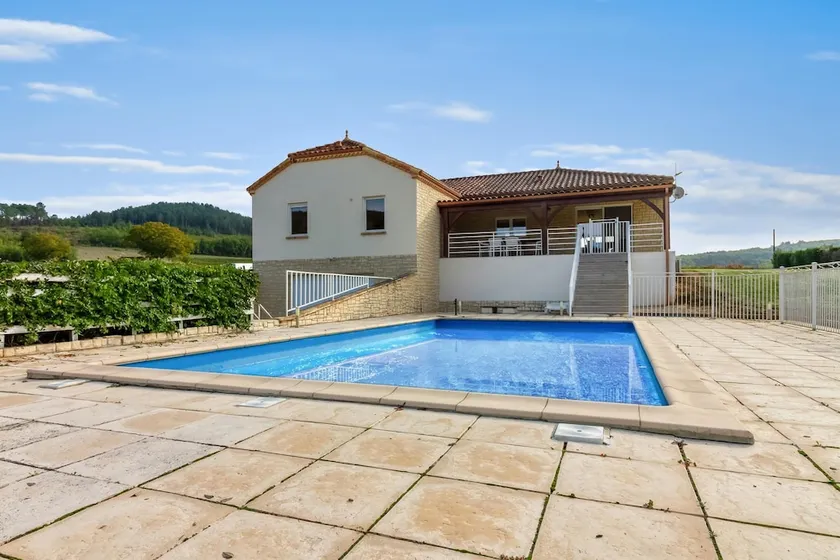 Villa With 4 Bedrooms in Prayssac, With Wonderful Mountain View, Private Pool, Furnished Garden - 250 km From the Beach - Image 1