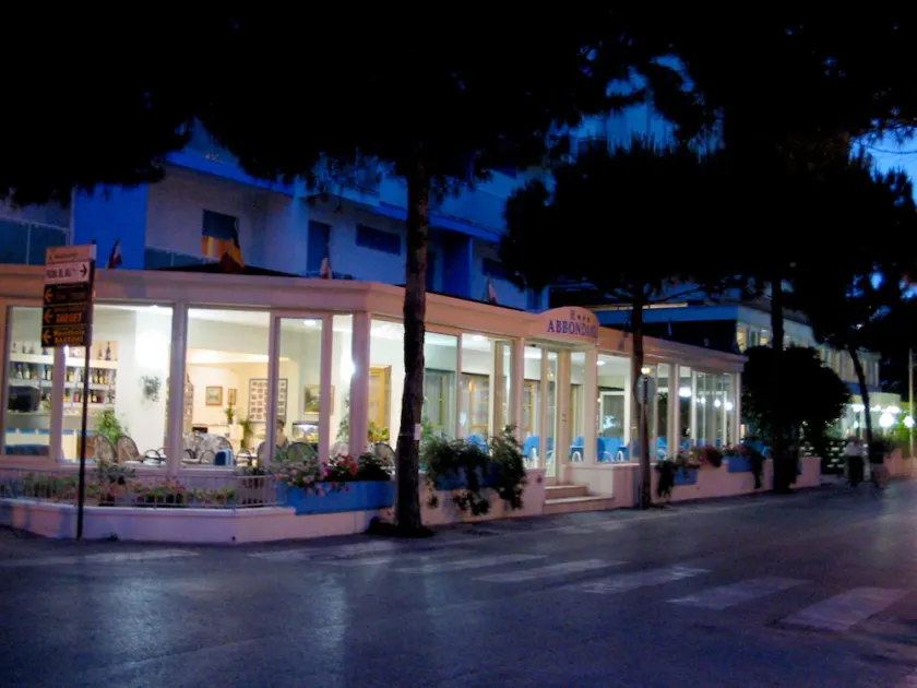 Hotel Abbondanza - Image 1