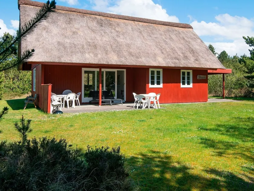Relaxed Holiday Home in Rømø Foreseeing Lush Garden - Image 1