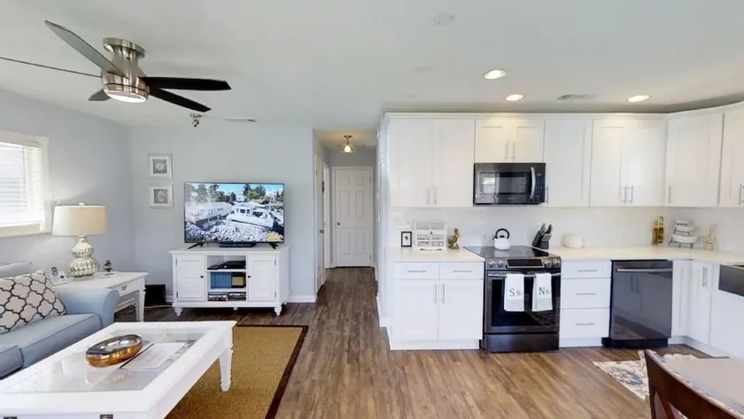 Surf Crest 45 - Pet Friendly -2 Br , Updated With A True Open, Bright And Airy Feel, Located In An Ocean-front Community With Pool And Pet Friendly 2 Bedroom Cottage - Image 1