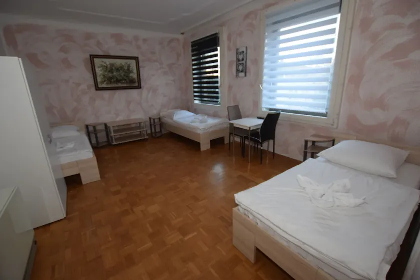 AB Apartment 38 - Image 1