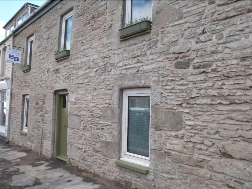 Basset Cottage B&B - Image 1