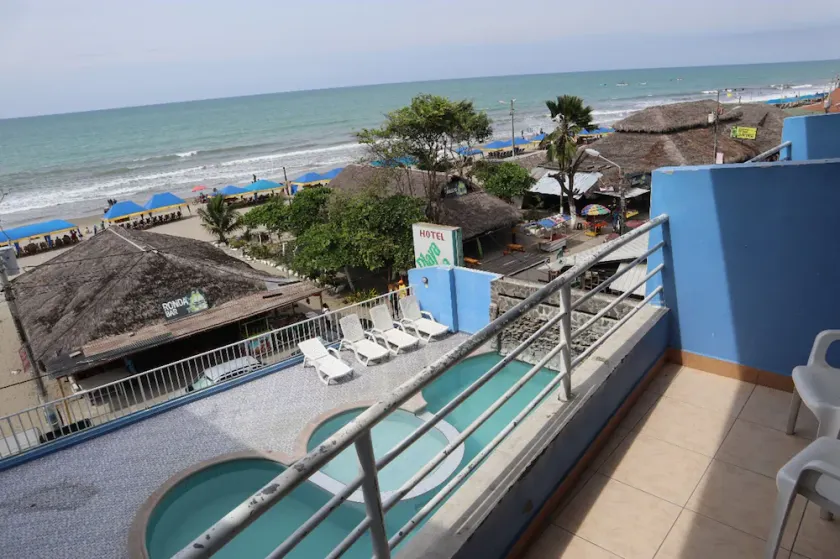 Hotel Atacames Inn - Image 1