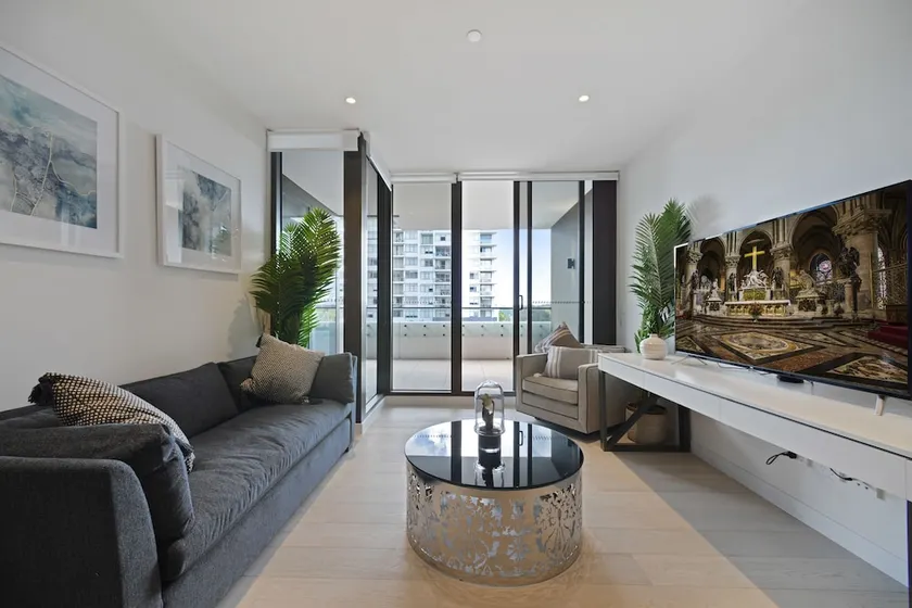 Brand New Fully Furnished Apartment near Macquarie Centre - Image 1