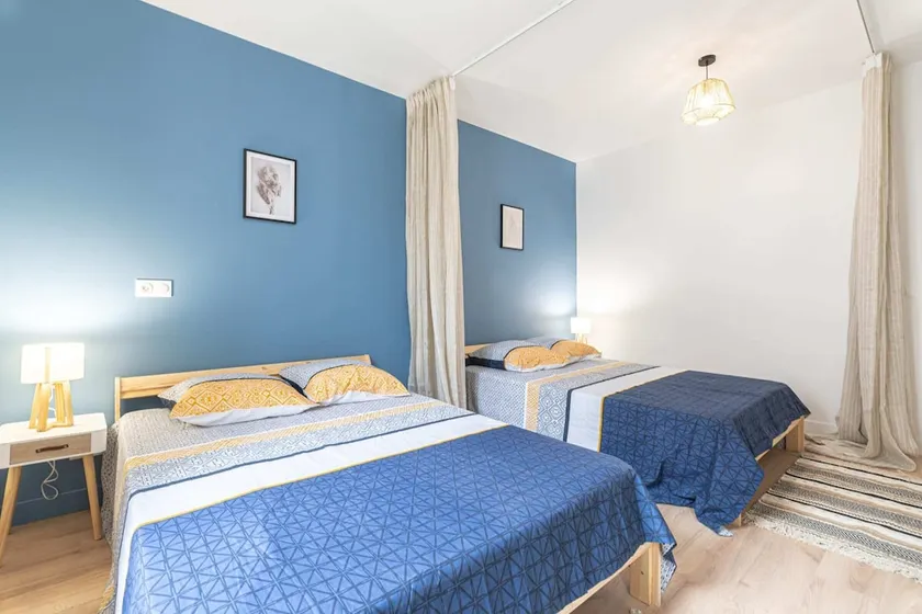 Luminous and design appt close to PARIS - Image 1